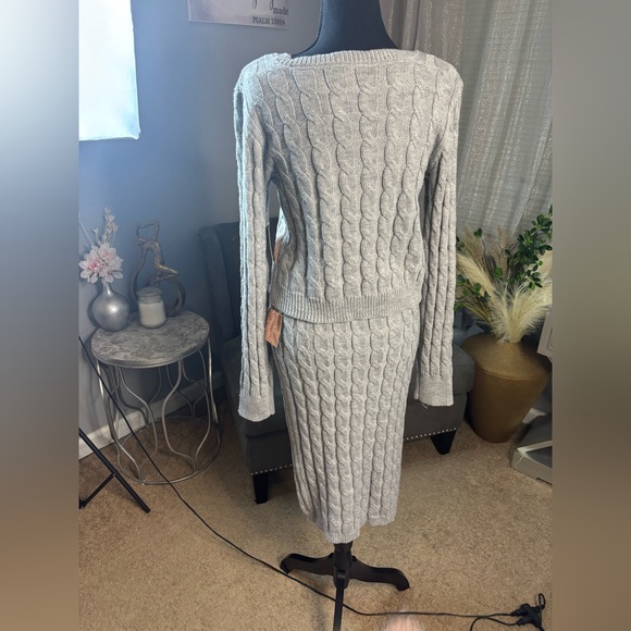Two Piece Gray Sweater Skirt and Top - NWT - Picture 3 of 4